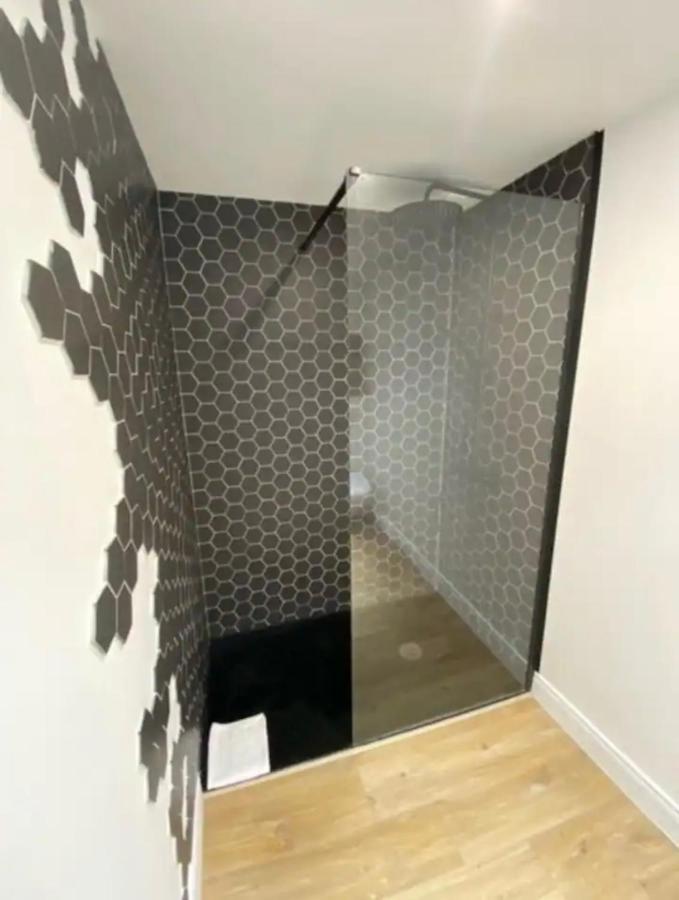 Apartment Le - 5 Personnes Avec Parking Savignac-les-Ormeaux